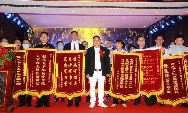 超级废婿叶见最新章节，科技新品颠覆生活体验