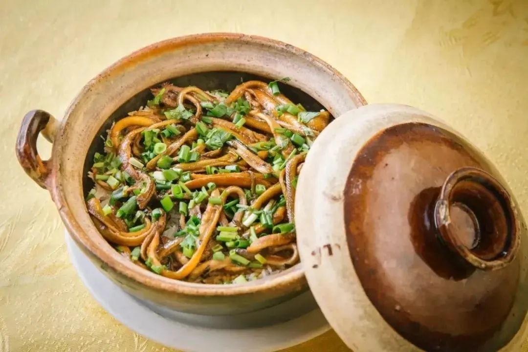 纤妃笑最新系列，小巷美食天堂揭秘
