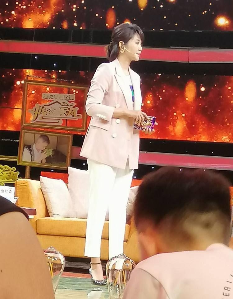 方琼最新发型,引领时尚潮流的新造型标杆