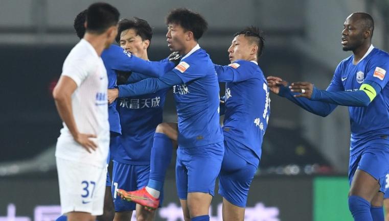 中超最新排名2016,变化、自信与成就感的足球励志之旅