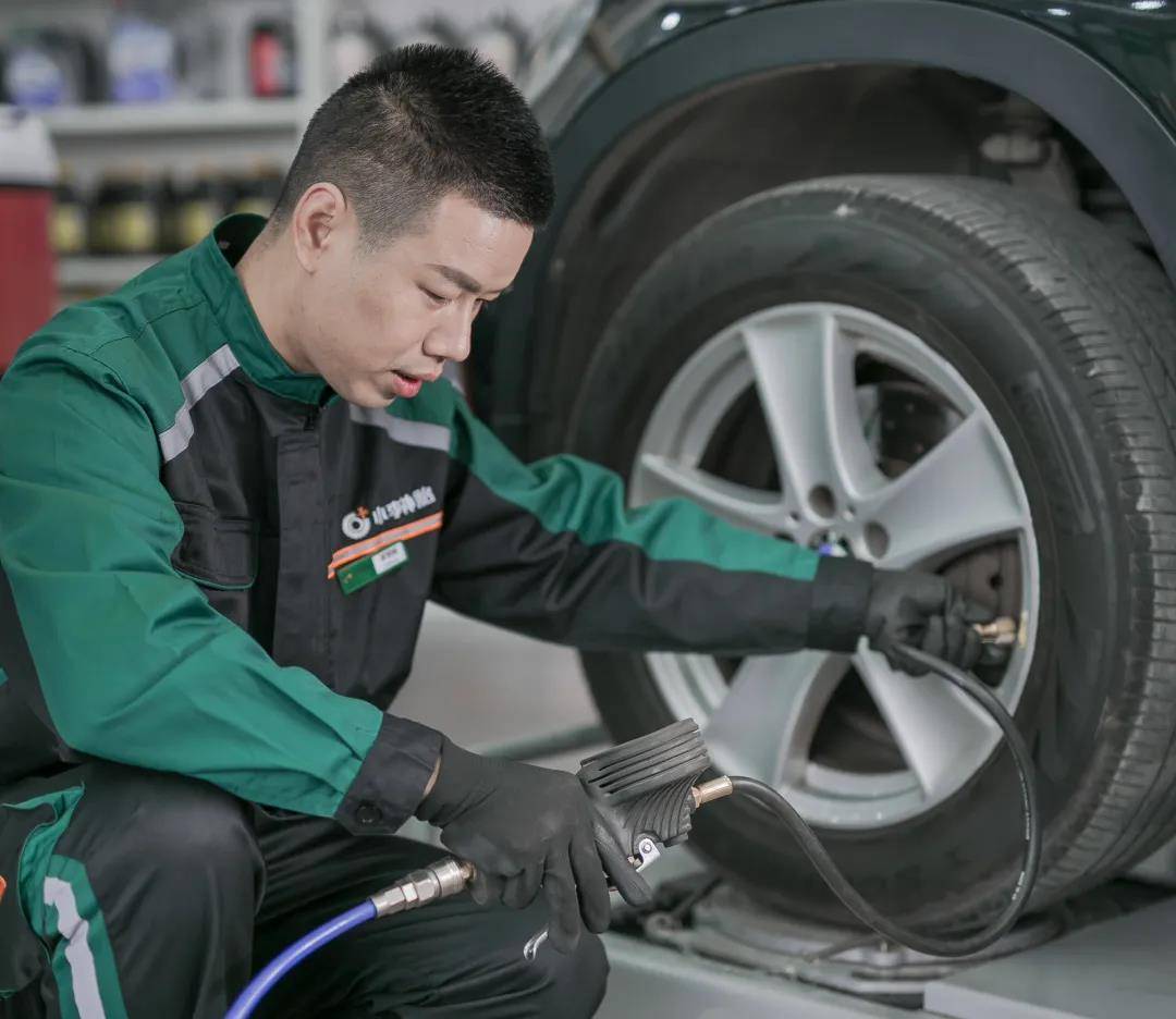 工匠精神的传承与车队补胎工的招募,时代的车轮在前进