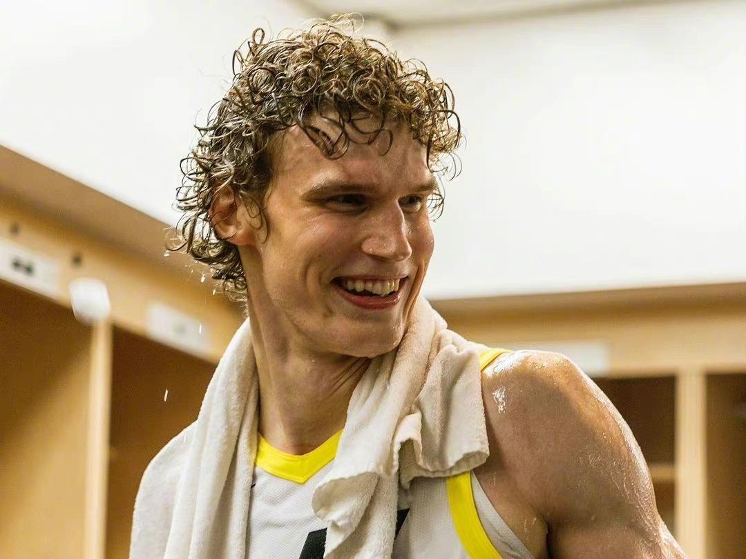 NBA骑士队最新交易动态及新闻更新