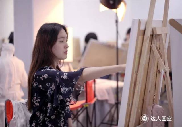 紫彩乃最新作品揭秘,探索前沿艺术的无穷魅力