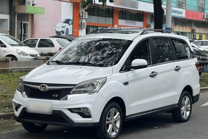 北汽幻速最新款,驶向自然,探寻内心宁静