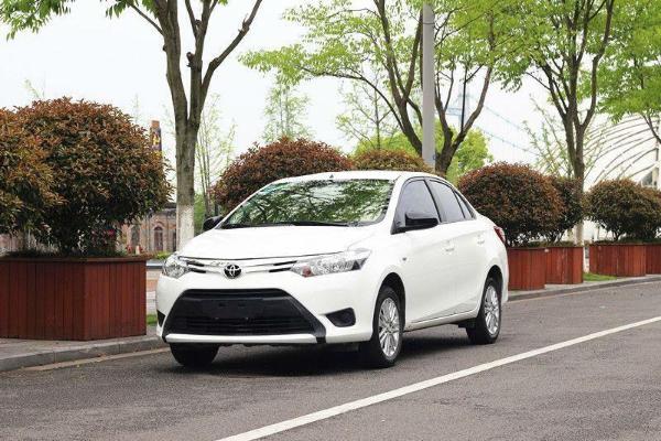 威驰2015款最新报价揭秘,丰田威驰性价比之旅