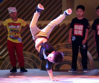 抓钱舞最新版,舞动自信,拥抱学习与变化的力量,展现自我风采!