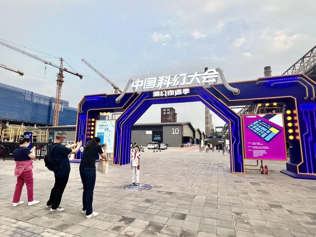 东方航空利好消息揭秘,航空梦与小巷美食的奇妙交织