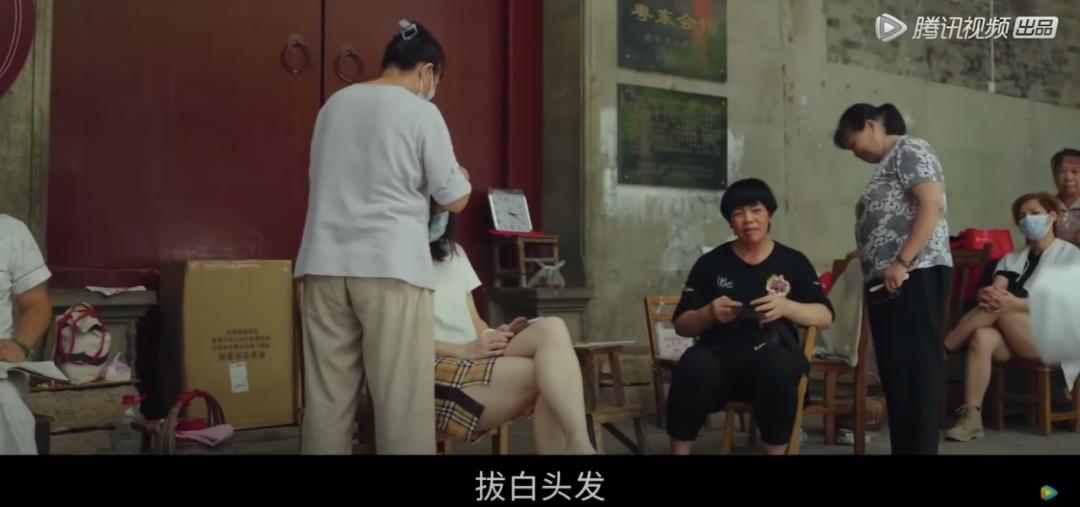 积成电子重组最新进展，小巷深处的电子奇遇与特色小店的隐藏故事