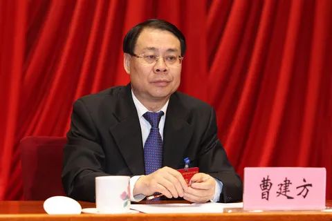 杨仁荣最新动态与时代背景下的政治新星崛起之路