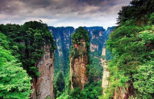 黔张常铁路咸丰段最新进展,自然美景探索之旅