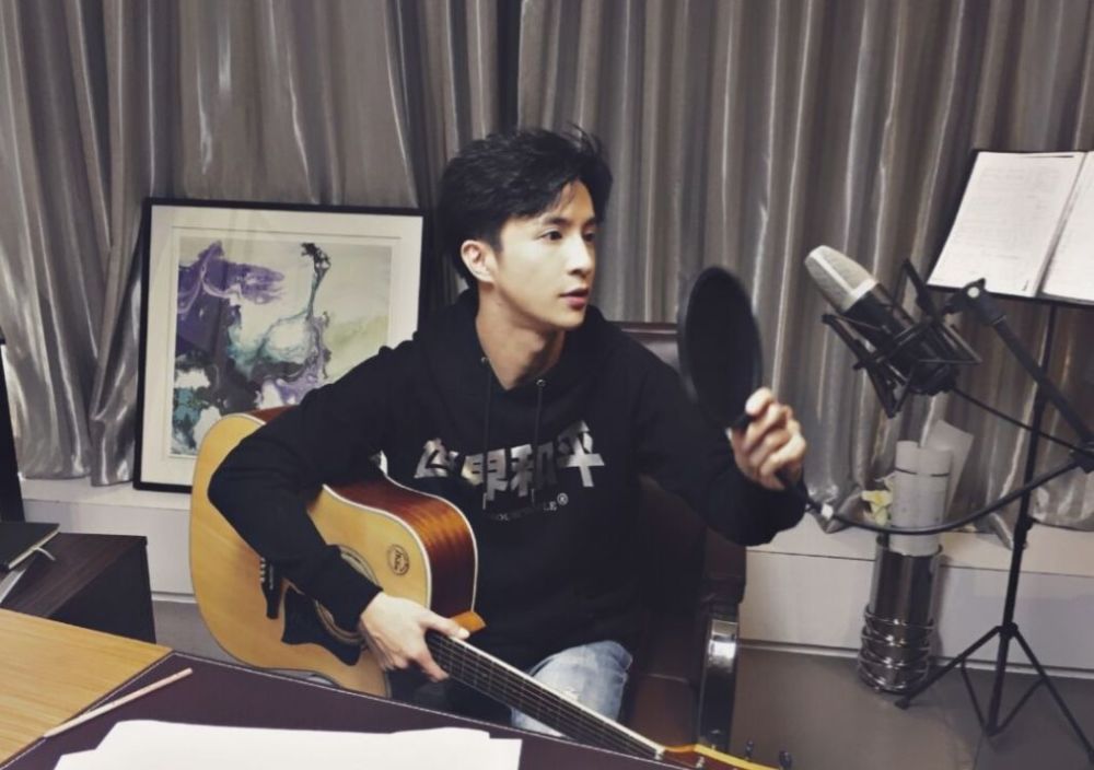 薛之谦最新综艺节目揭秘,自然美景之旅,探寻内心宁静与平和之旅