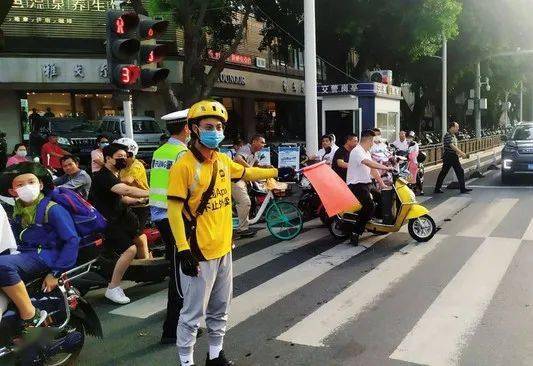 警惕非法色情场所，中江县红灯区风险及法律后果提醒