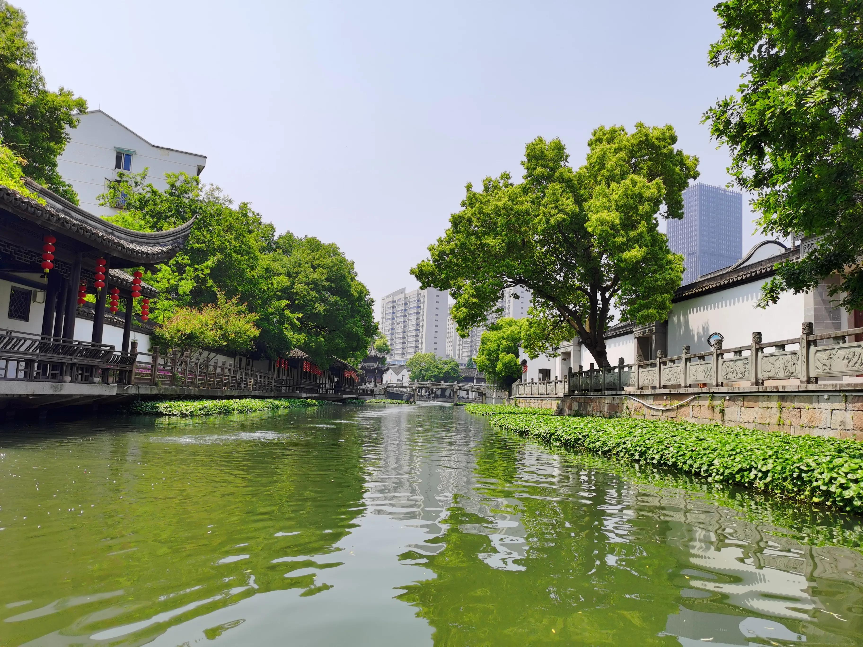 益阳江南古城最新动态，古城下的温馨日常揭秘