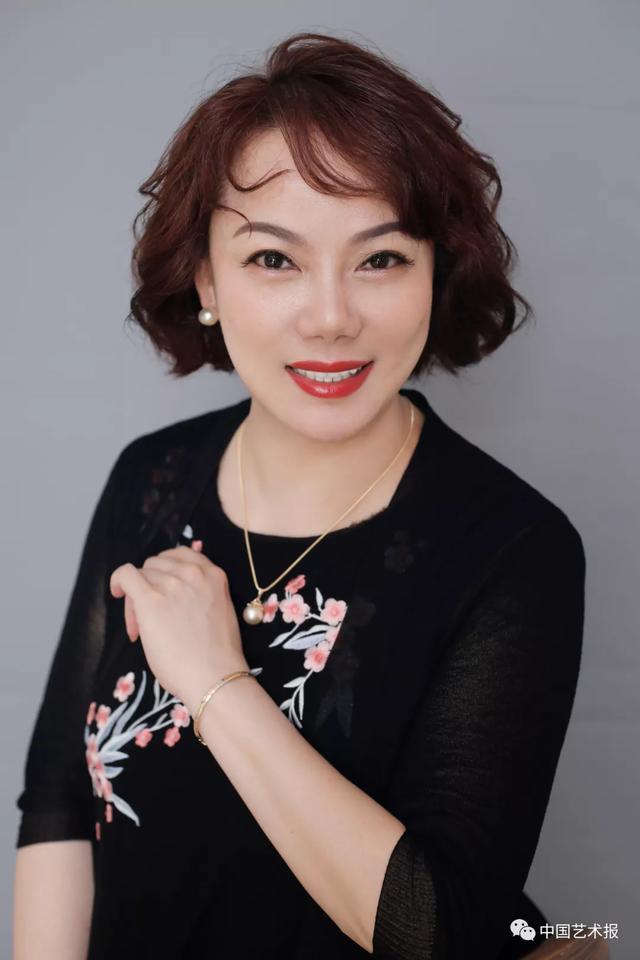 吴美娟演员科技新品，未来生活体验革新魅力