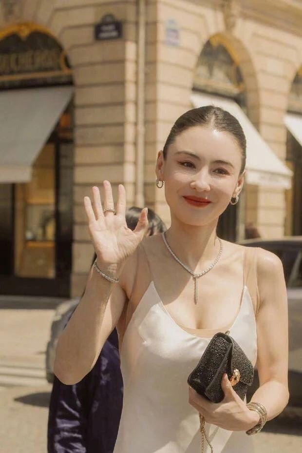 三字女明星的魅力风采展现🌟