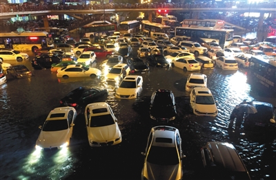 西安暴雨袭击，时代的印记与城市的挑战