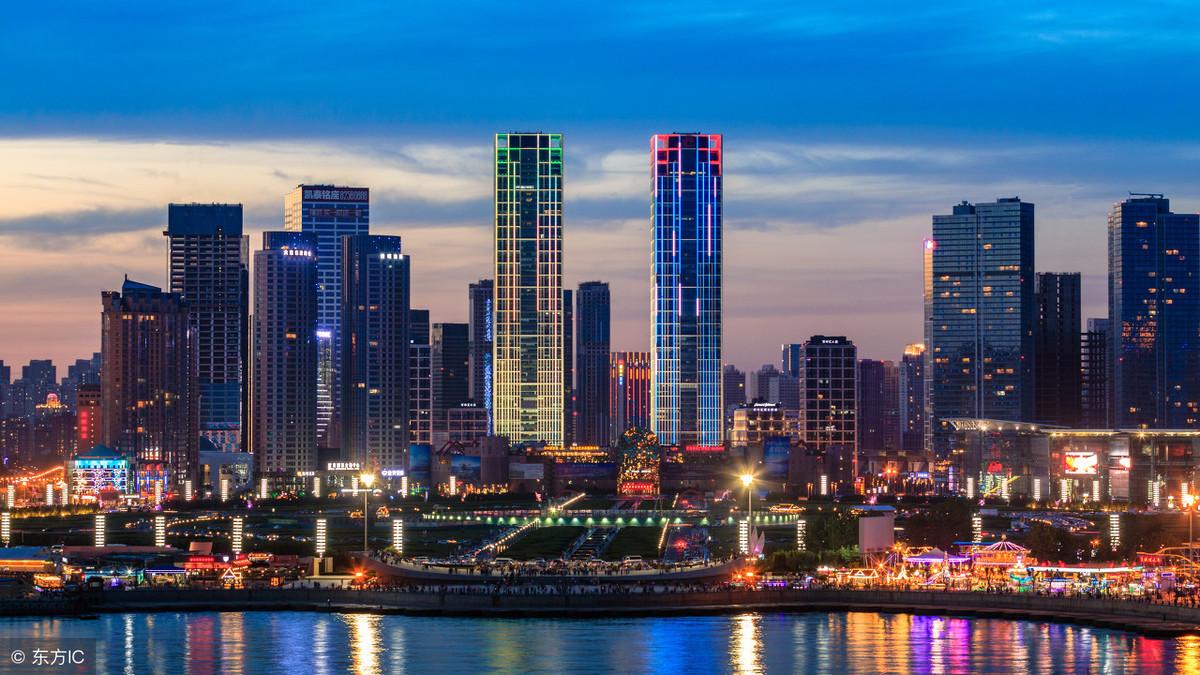 塑料期货行情走势图，与自然美景的期货对话之旅