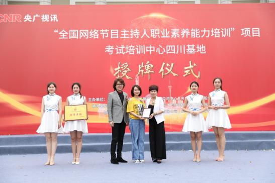 科技浪潮中的视听盛宴，2013年热门电视剧盘点，体验未来生活新纪元