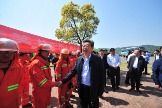 安徽省委常委最新名单揭晓，自然美景探索之旅邀请启航