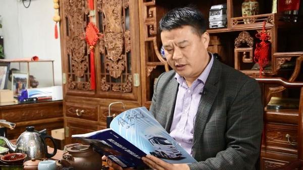 解放卡车J7最新款，科技重塑物流产业，智能运输新时代的引领者