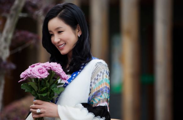 后妈最新高科技产品重塑生活体验