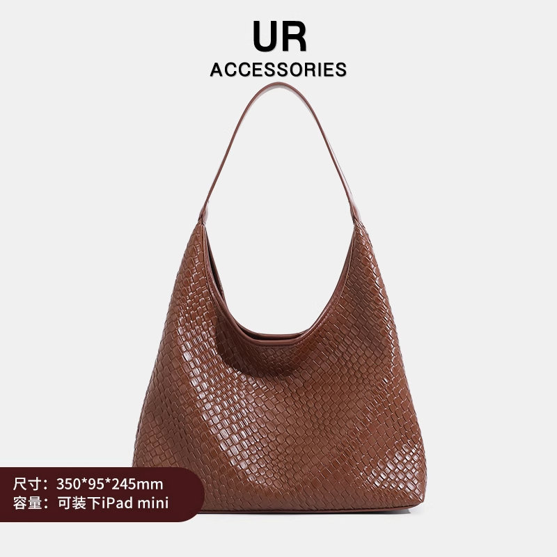 UR包包最新潮流推荐，时尚单品必备，你值得拥有👜