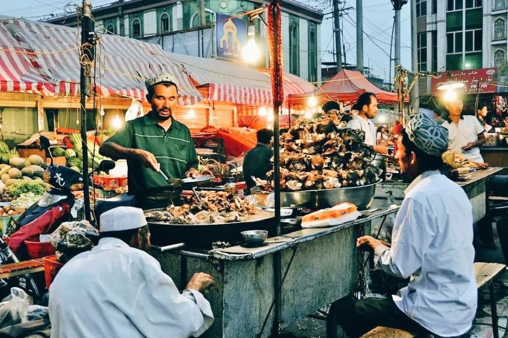 出疆最新疫情动态下的美食秘境探索之路
