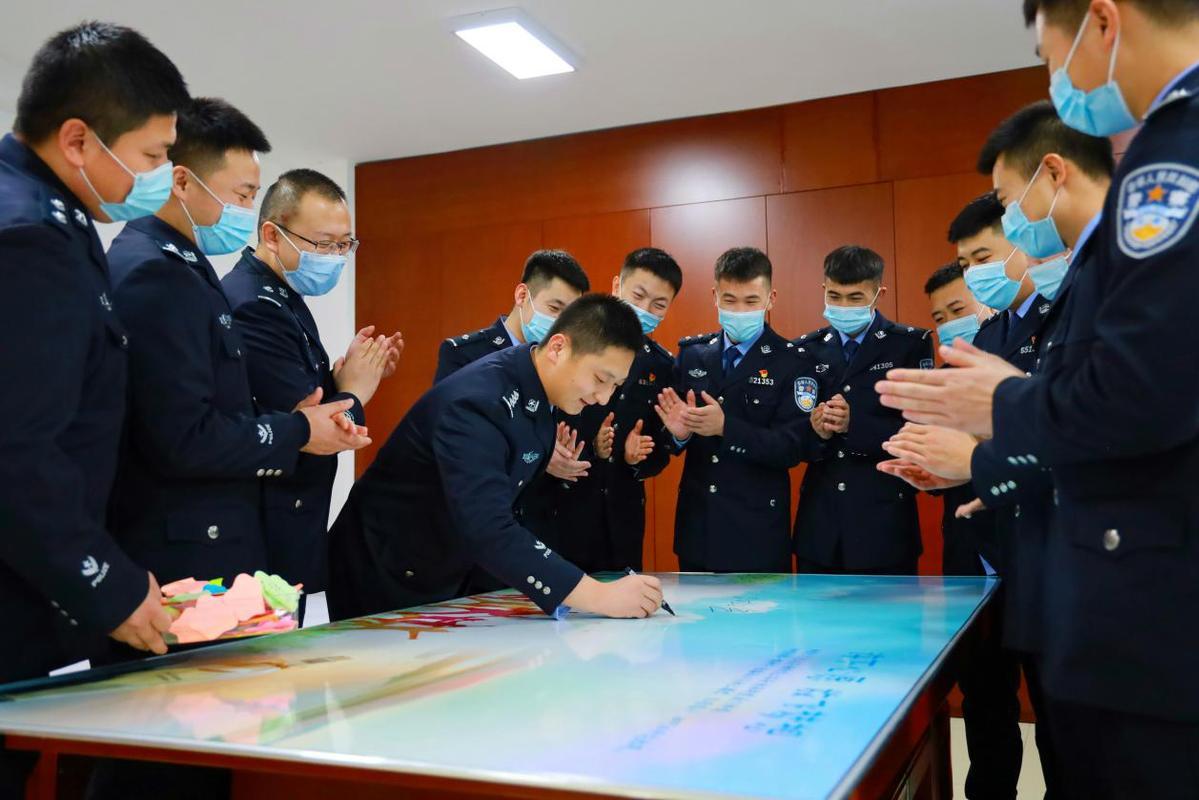 美国投资移民新篇章，实现梦想之旅，自信铸就未来