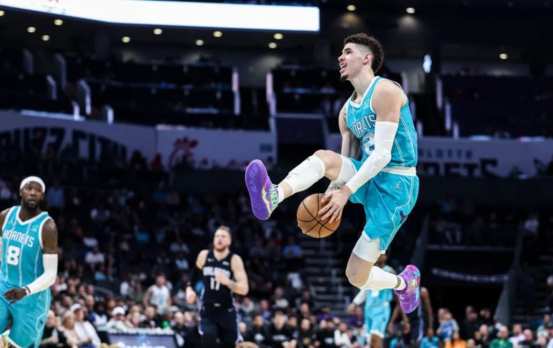 三球最新比赛,变化、自信与成就感的赛场之旅